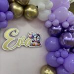 Nume simplu cu fundal și  figurină - imagine 2